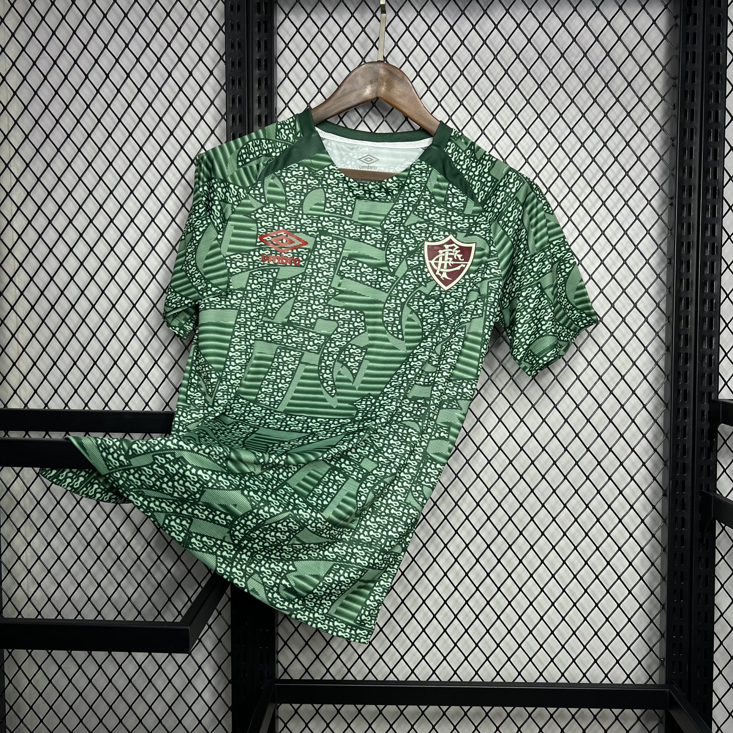 2024060821454693.jpg Mens Fluminense 2024/25 Pre-match Jersey - Image 1