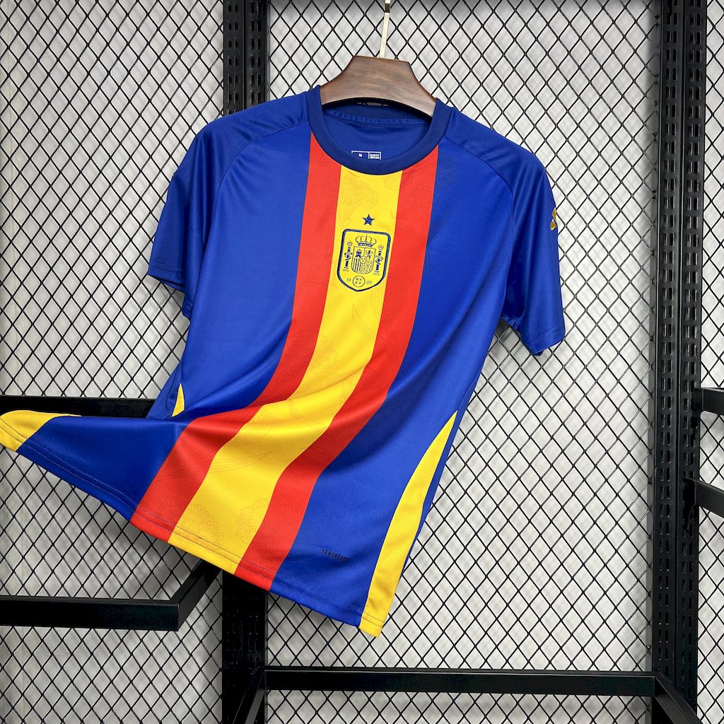 2024070522024237.jpg Mens Spain 2024/25 Euro Pre-match uniform Jersey - Image 1