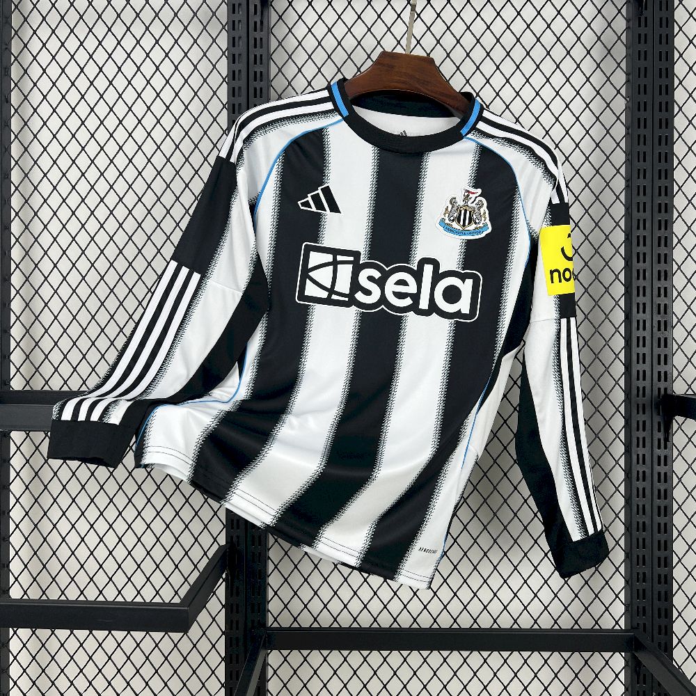IMG_38971.jpg Mens Newcastle United 2025/26 Home Long Sleeve Jersey - Image 1